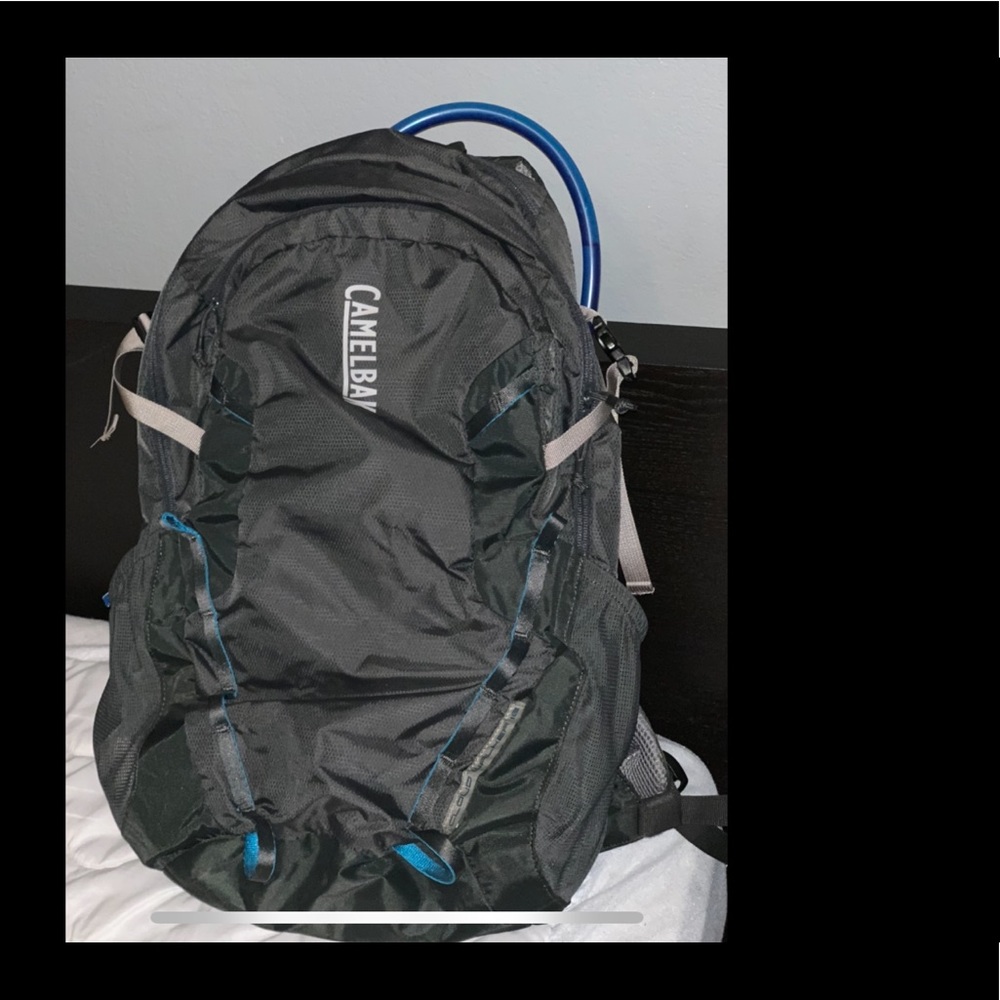 Camelbak Backpack Cloud Walker 18. 🎒